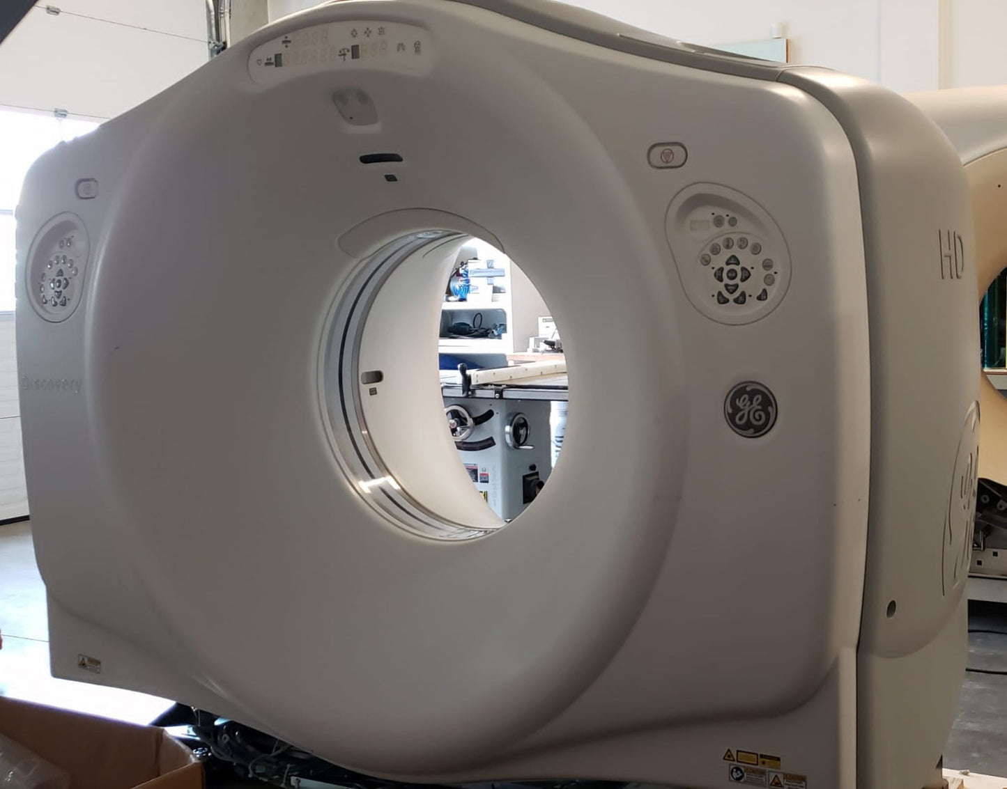 GE CT Discovery CT750 HD GT2000 CT SCANNER 64 slides - Tube: 2019