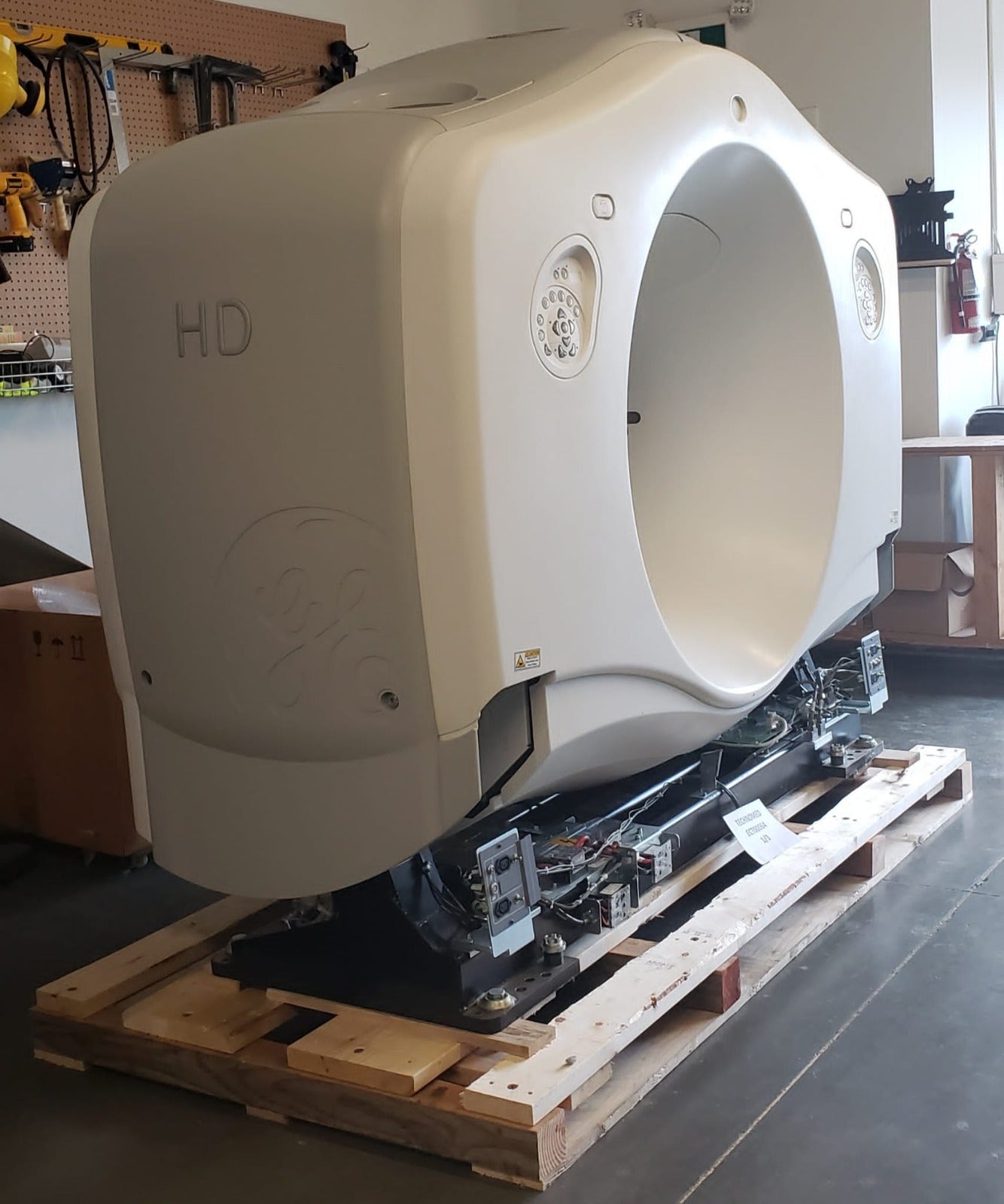 GE CT Discovery CT750 HD GT2000 CT SCANNER 64 slides - Tube: 2019