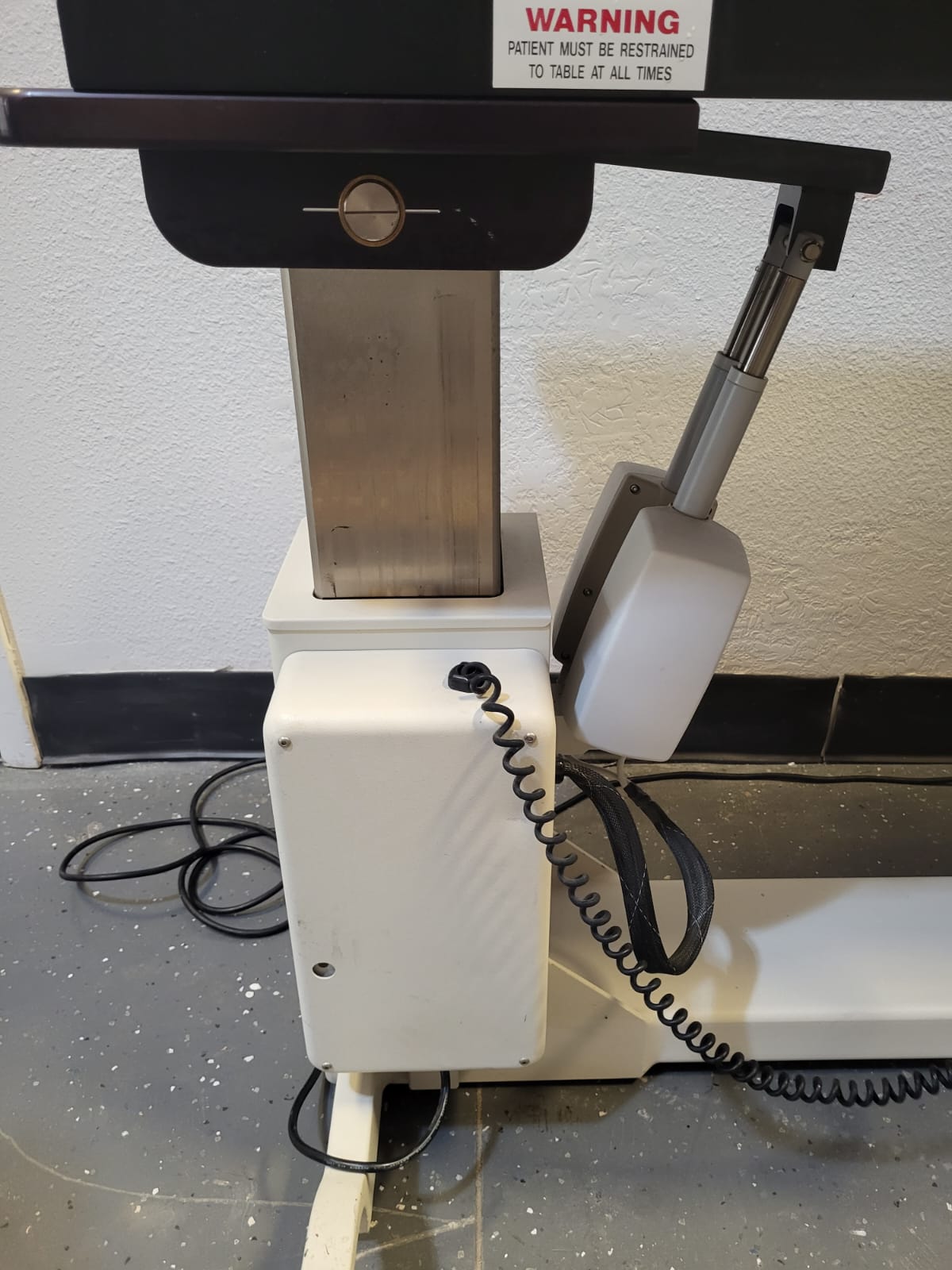 IDI 100T Imaging C-arm Fluoroscopy Table