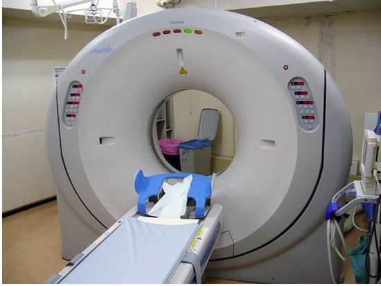 Toshiba Aquilion 16 Slice CT Scanner 2004