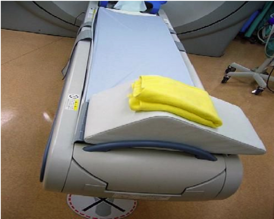 Toshiba Aquilion 16 Slice CT Scanner 2004