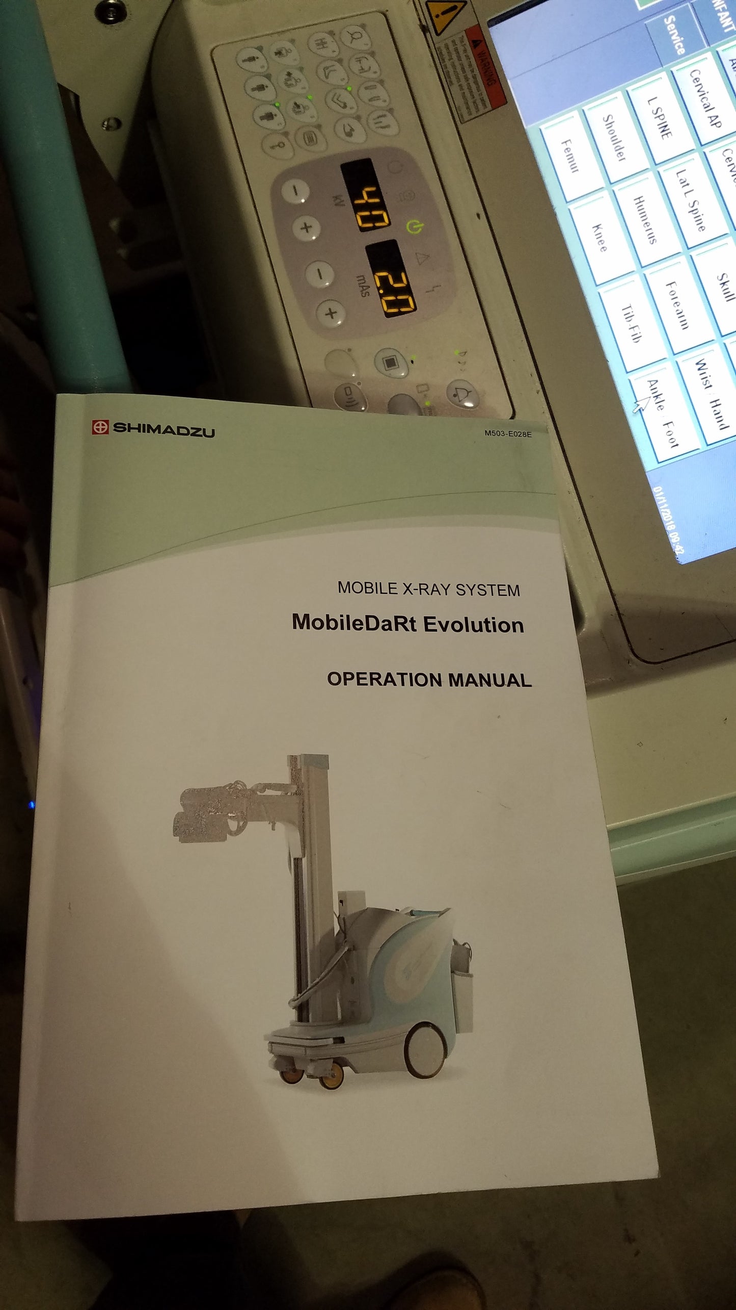 Shimadzu MobileDaRt Evolution Digital PORTABLE X-RAY with 14x17 Canon Detector