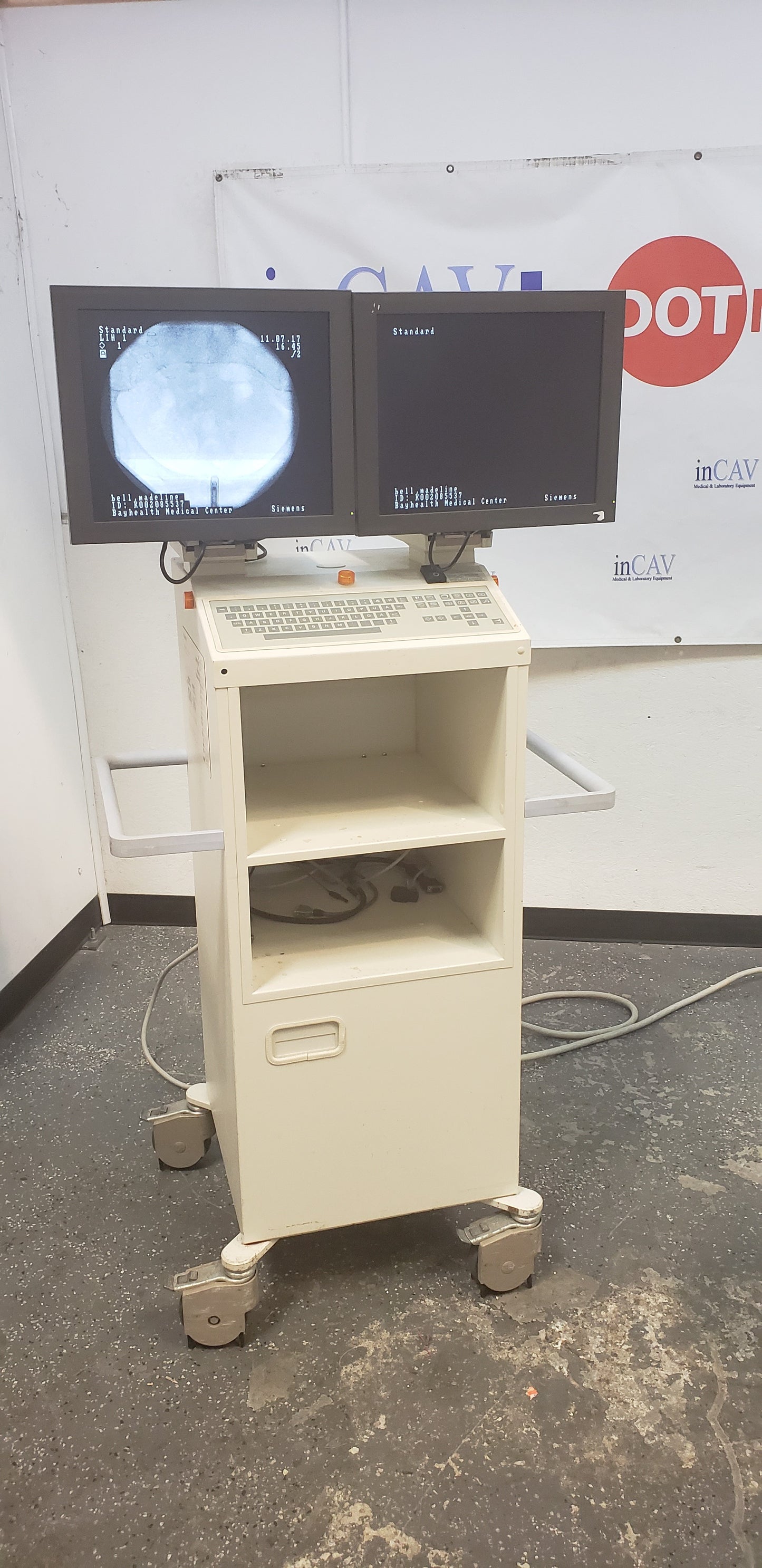 Siemens SIREMOBIL Compact 2002 with LCD and 2011 Tube C-ARM