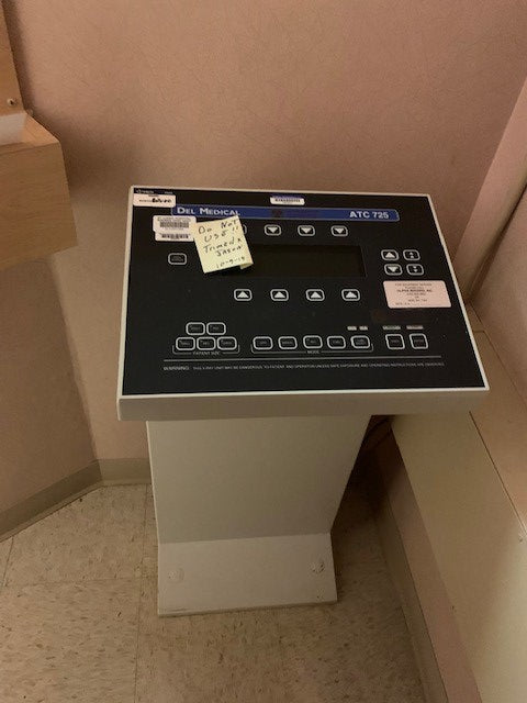 2004 DELL MEDICAL RAD-ROOM - Floor Stand