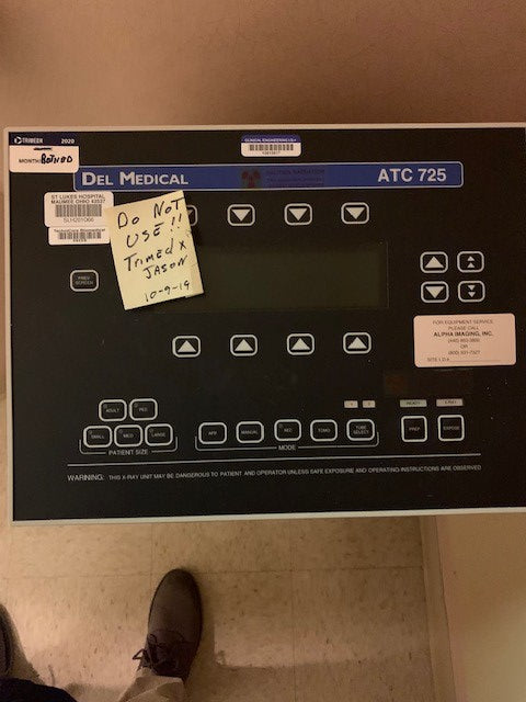 2004 DELL MEDICAL RAD-ROOM - Floor Stand